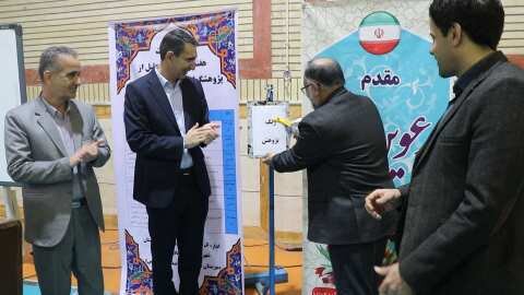 معاون استاندار لرستان: رعایت اخلاق پژوهشی از ملزومات تولید علم است