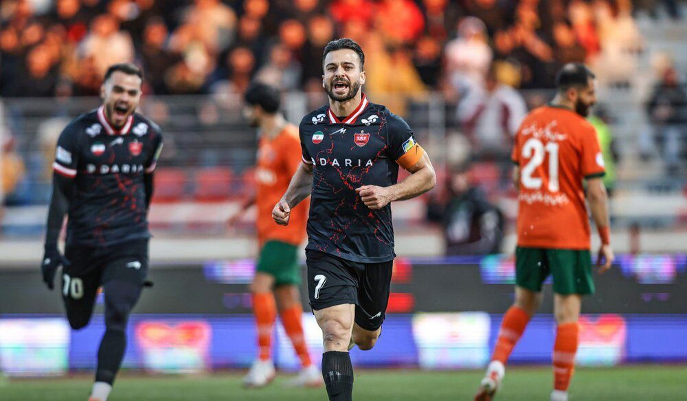 صدر جدول قرمز شد/ جباری از پس پرسپولیس برنیامد