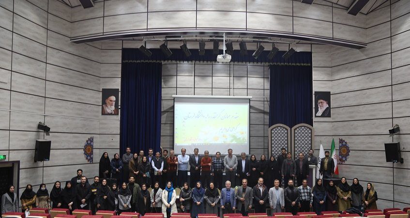 رئیس دانشگاه لرستان: گسترش ارتباطات علمی، باعث افزایش تولید علم و دانش می‌شود