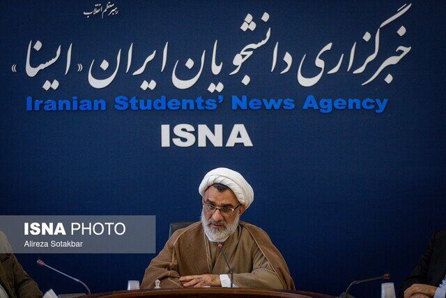 دبیر شورای عالی انقلاب فرهنگی: پیگیری نامگذاری «روز بروجرد» در دستور کار است