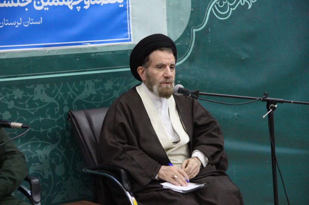 تأکید نماینده ولی‌ فقیه در لرستان بر بهره‌گیری از ظرفیت ۱۵ هزار جوان معتکف در جهاد تبیین
