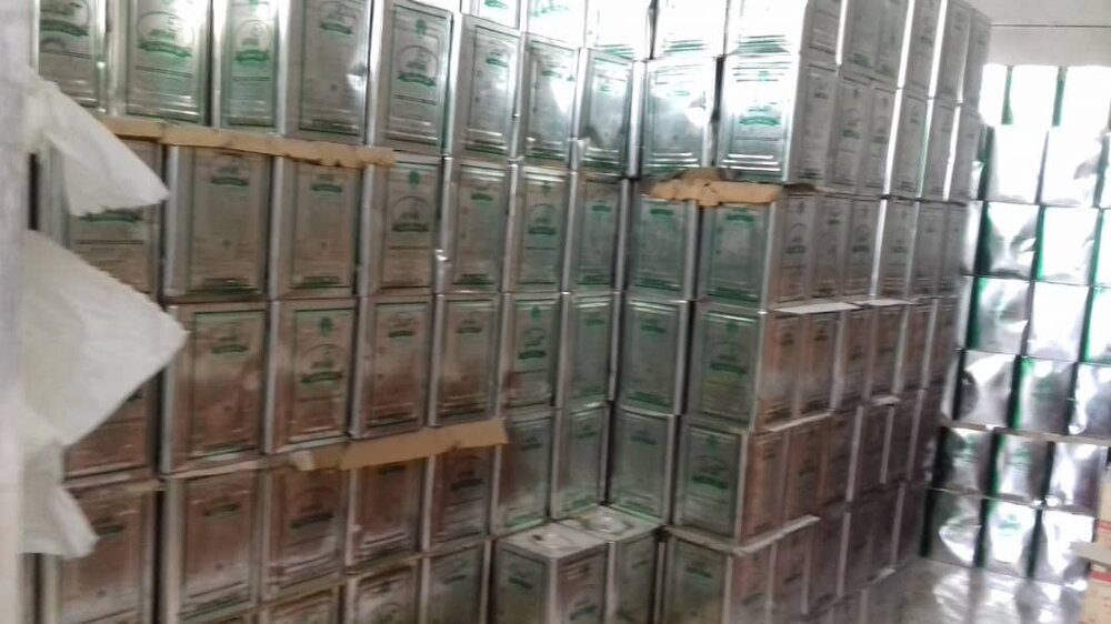 کشف ۲ انبار احتکار روغن خوراکی در خرم‌آباد