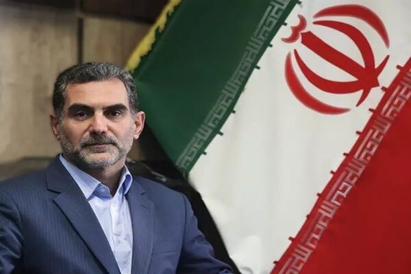 رئیس دانشگاه آزاد اسلامی لرستان: دانشگاهیان در خط مقدم مقابله با جنگ ترکیبی هستند