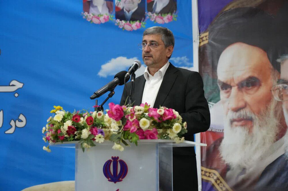 استاندار لرستان: پیوند ملت و رهبری نقشه‌های ۴۷ ساله دشمن را خنثی کرده است