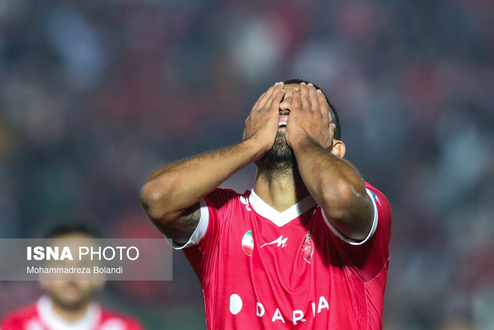 رفیعی و کاظمیان از تمرین گروهی پرسپولیس منع شدند